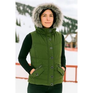 Fun DOWN Puffer VEST Maurices M with Faux Fur on Removable Hood Olive Green